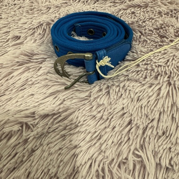 Free People
Avril Grommet Leather Woven Extra-Long Belt in Cobalt Blue M/ L - Picture 4 of 9